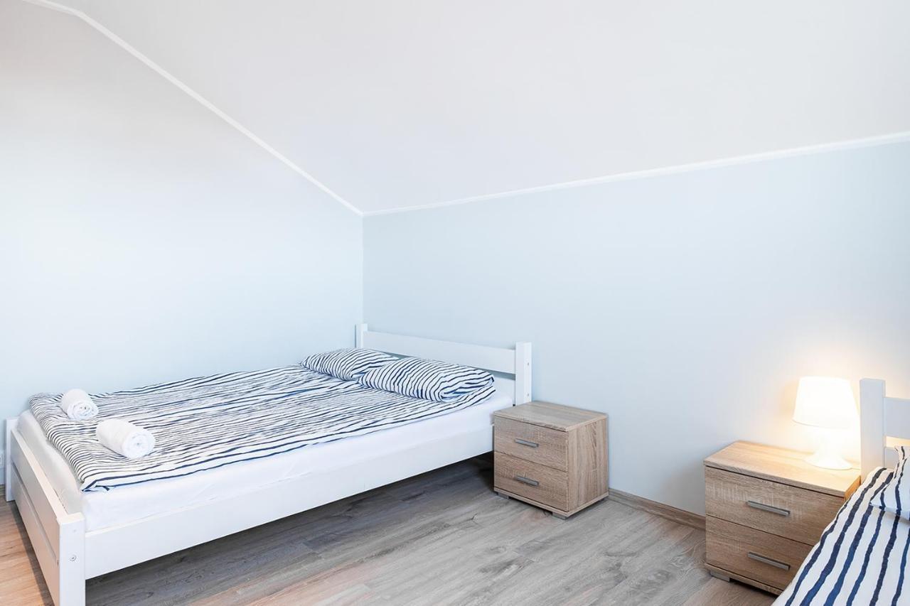 Bedroom - Pokoje 莱鲍 外观 照片